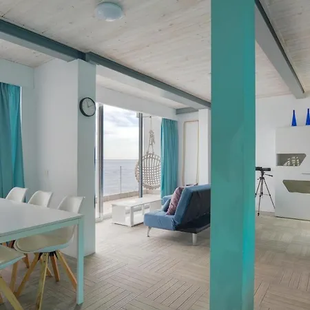 Albatros 3br House Seafront Terrace - Aircon & Bbq Casa de Férias *